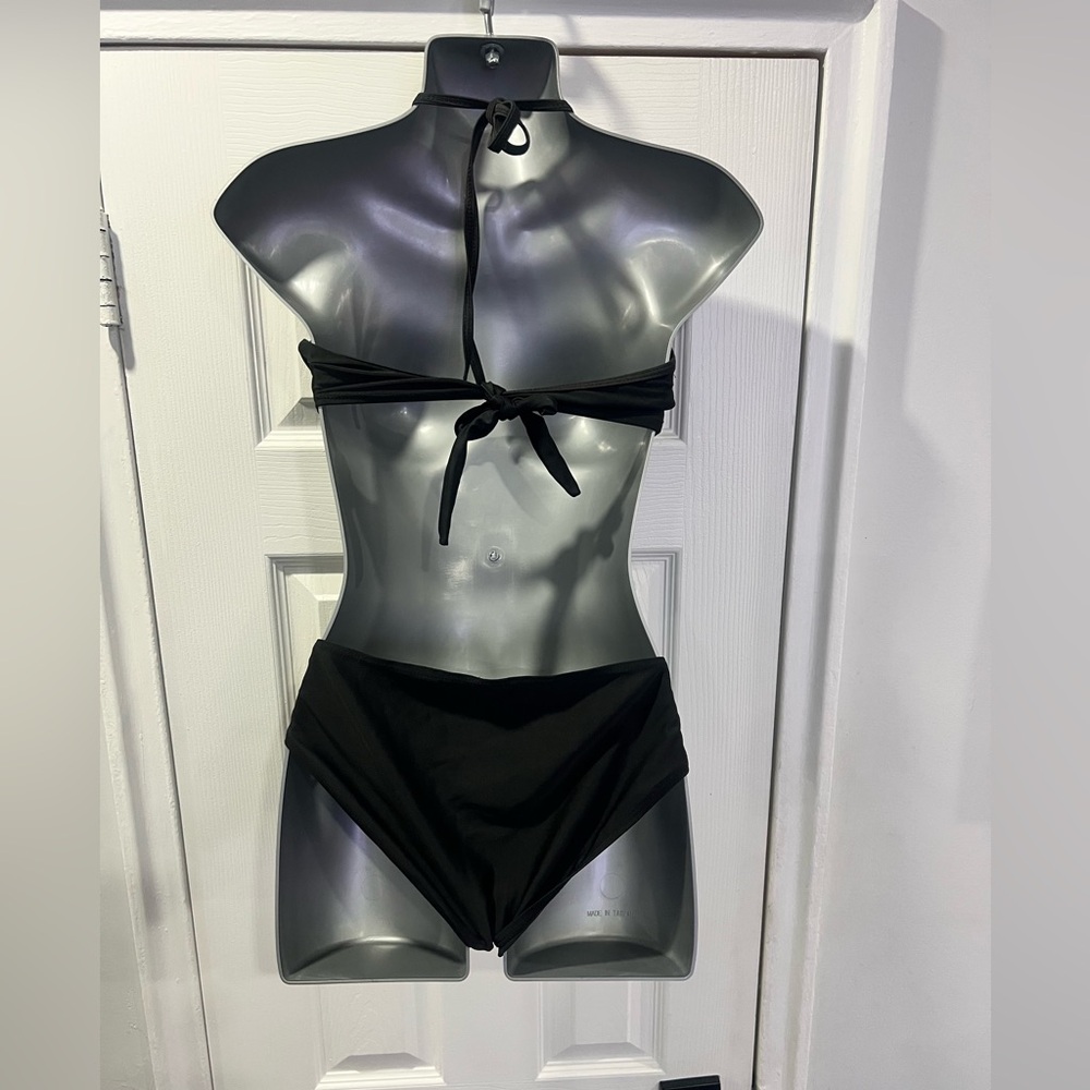 Black Ruffled Halter Swimsuit - Picture 7 of 7